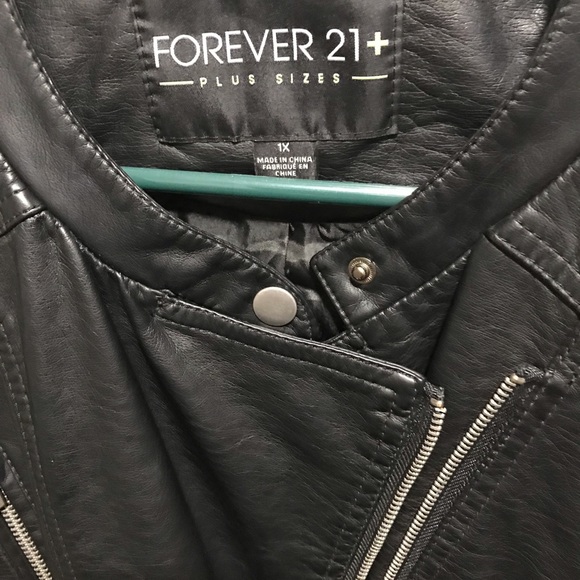 Forever 21 faux leather jacket - Picture 2 of 3